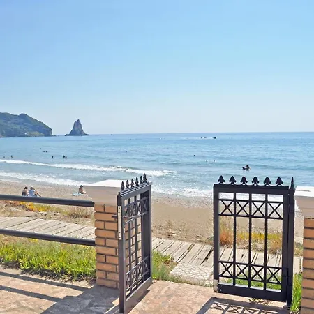 بيت للعطل House Yannis In Agios Gordios On Corfu آغيوس غوذيوس